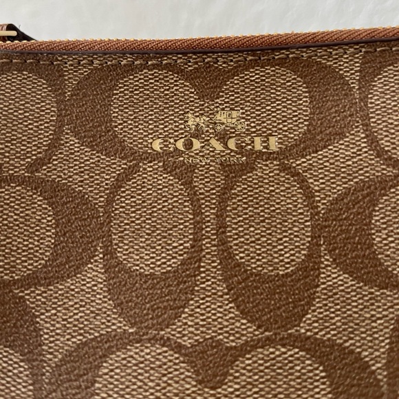 NWOT Coach Signature Double Corner Zip Wristlet in Gold/ Khaki Redwood Canvas - Picture 2 of 7